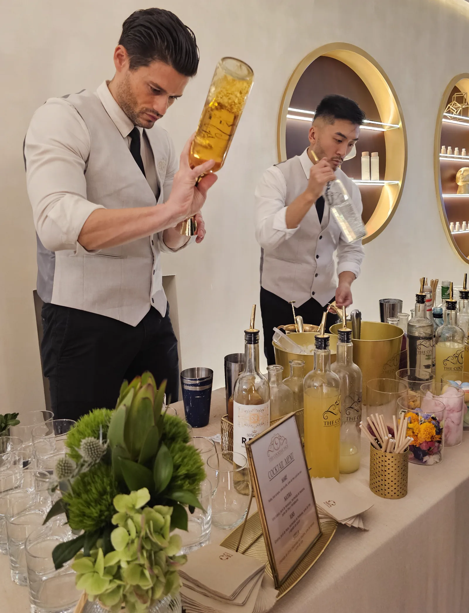 Cóctel signature con espuma comestible creado para ISDIN